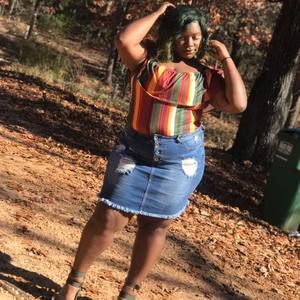 Meet your Posher, Leandra